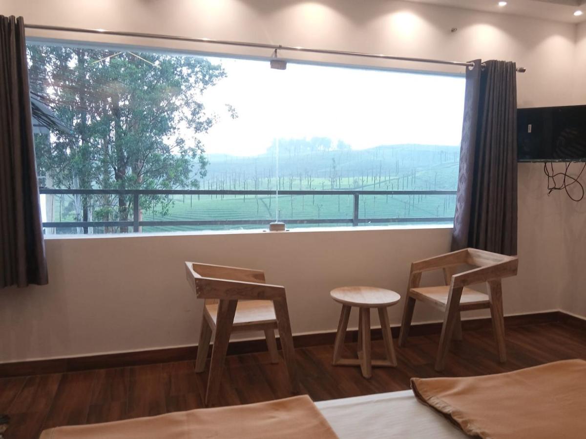 Hilltop Hotel Vālpārai Buitenkant foto